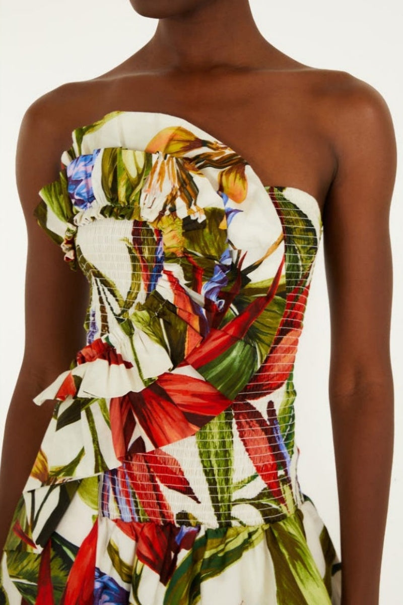 Vestido midi tropical sin tirantes con volantes