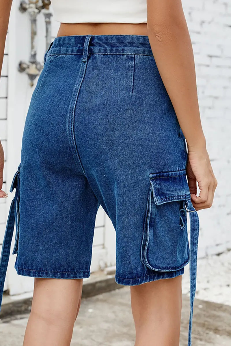 Pantaloni scurți cargo spălați, la modă pentru vară