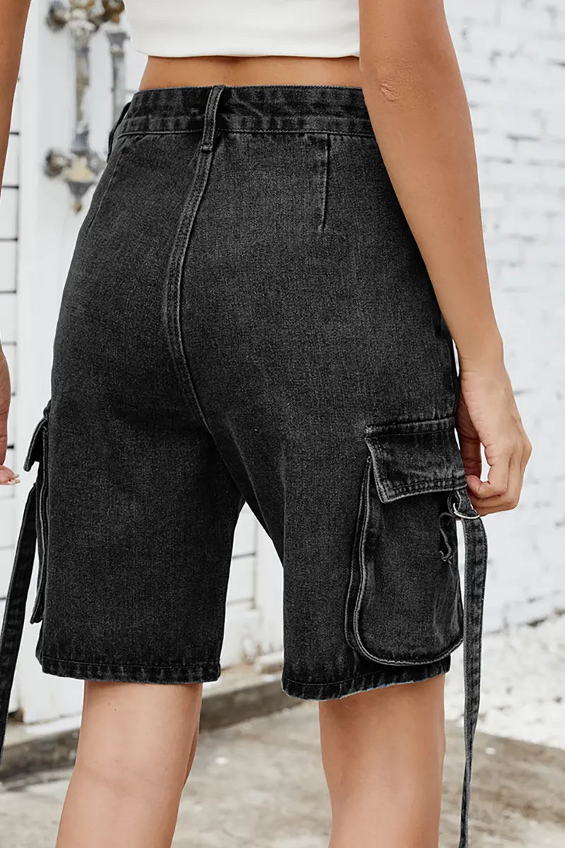 Pantaloni scurți cargo spălați, la modă pentru vară