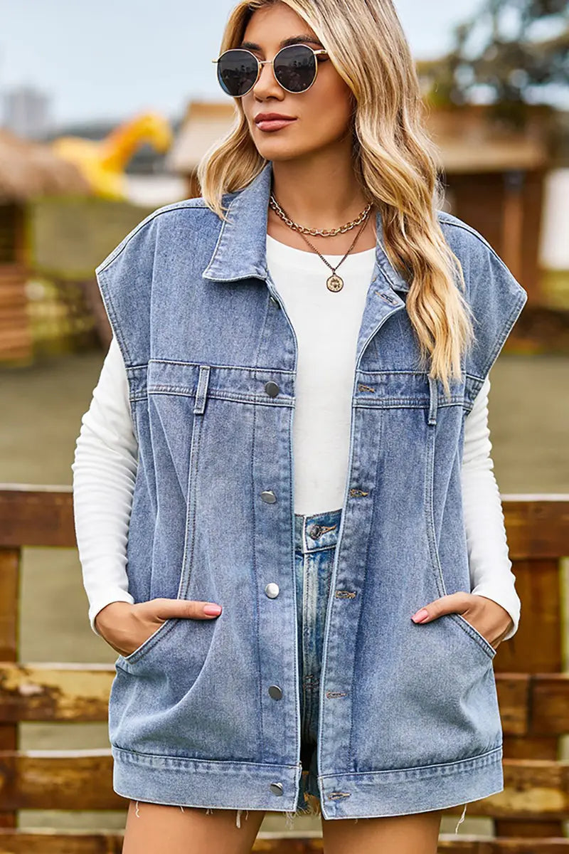 Gewassen denimvest met unieke zakken