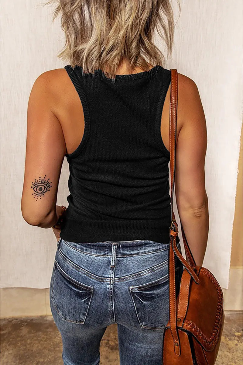 Zomerse mouwloze gebreide tanktop met knopen