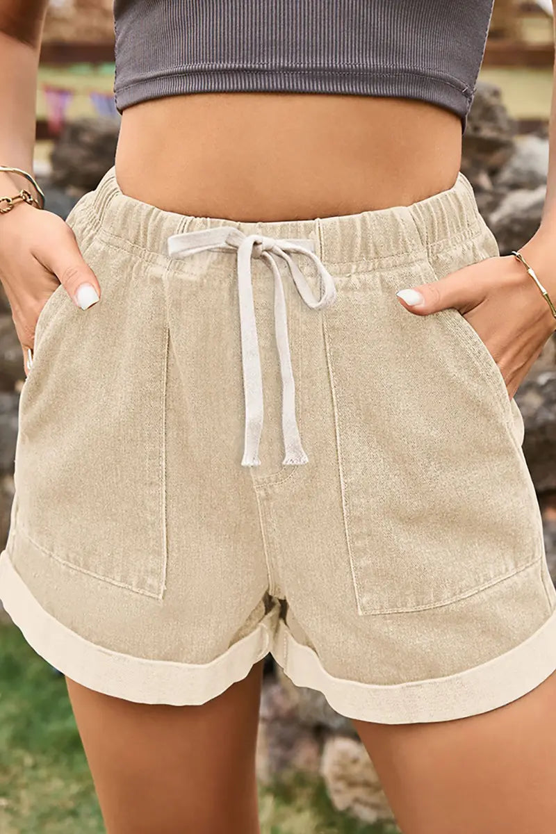 Denim shorts met opgerolde zoom en tailleband met strik