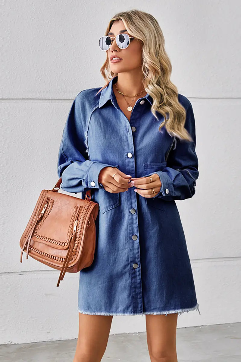 Gewassen denim jurk met franjes en patchwork