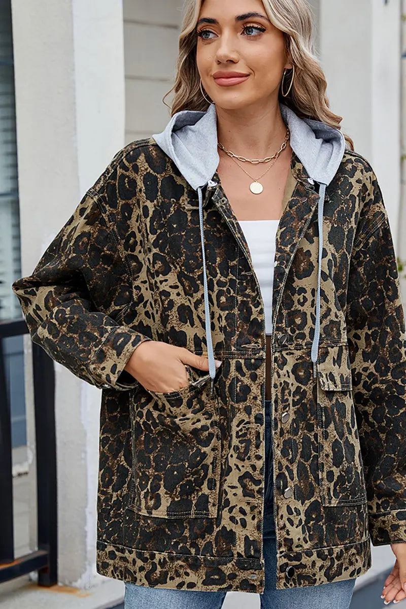 Oversized spijkerjack met capuchon en luipaardprint