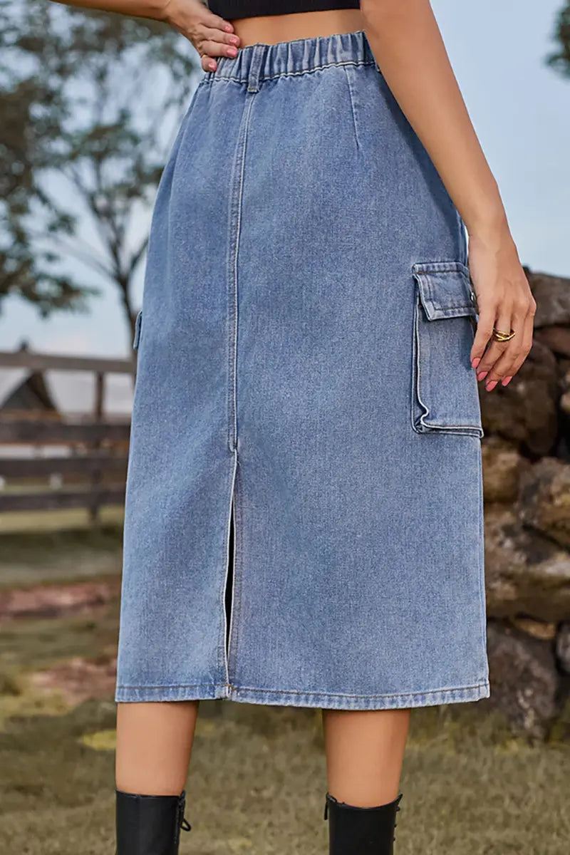 Versatile Slim-Fit Washed Cargo Skirt