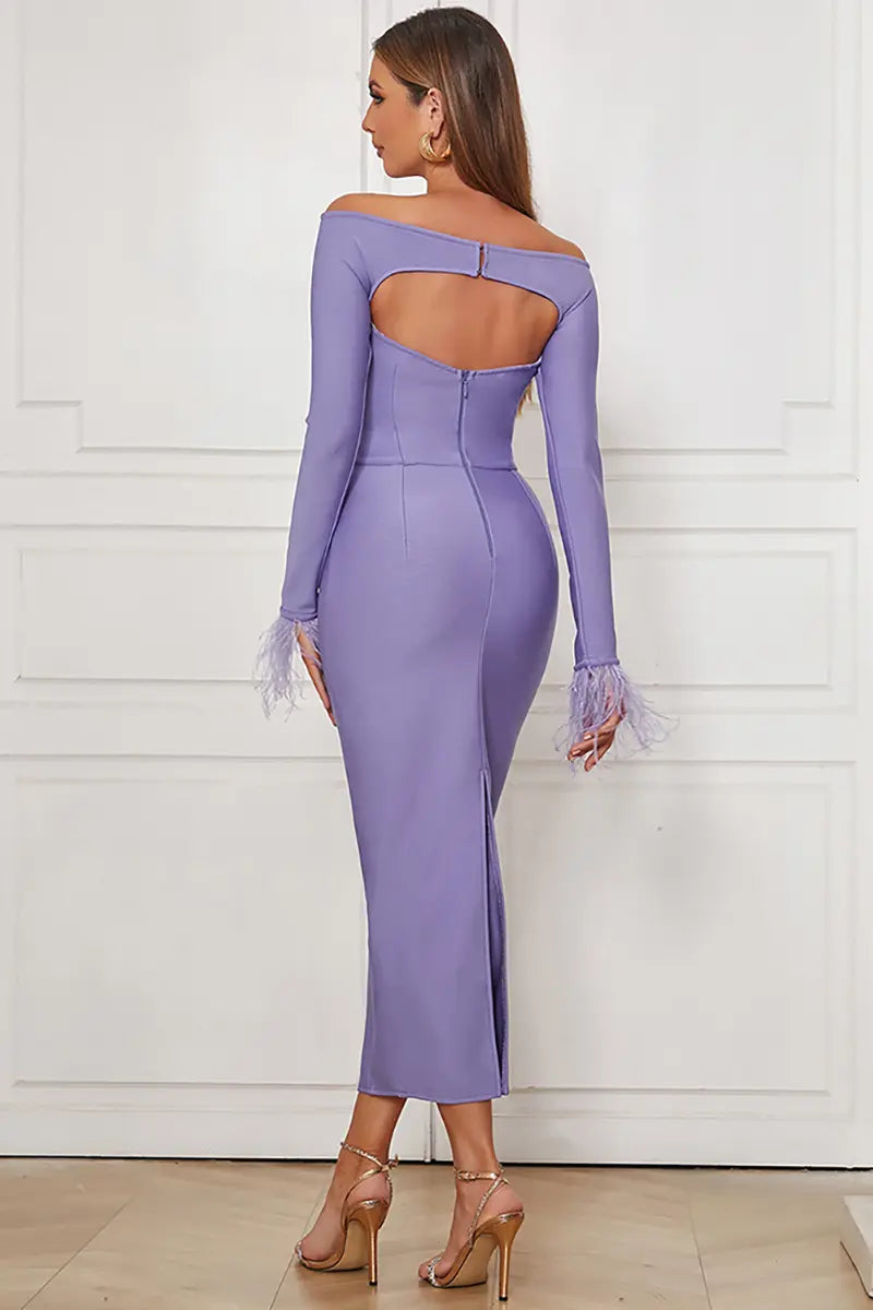 Sexy off-shoulder jurk met verenmouwen