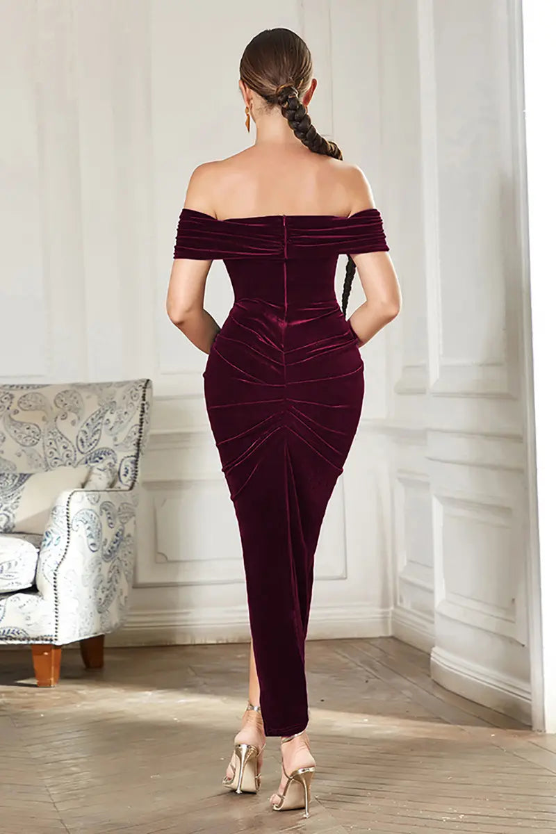 Off-shoulder geplooide jurk met split