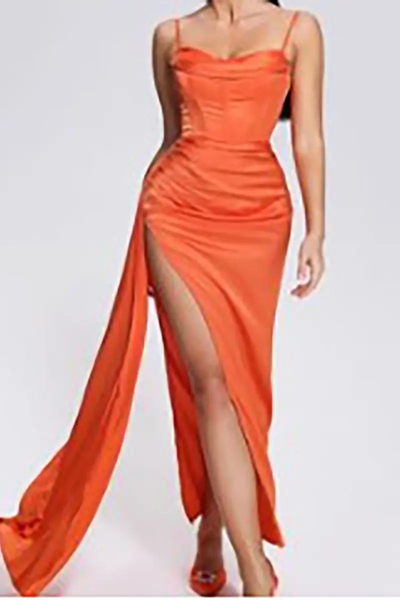 Sexy asymmetrische jurk met zijsplit