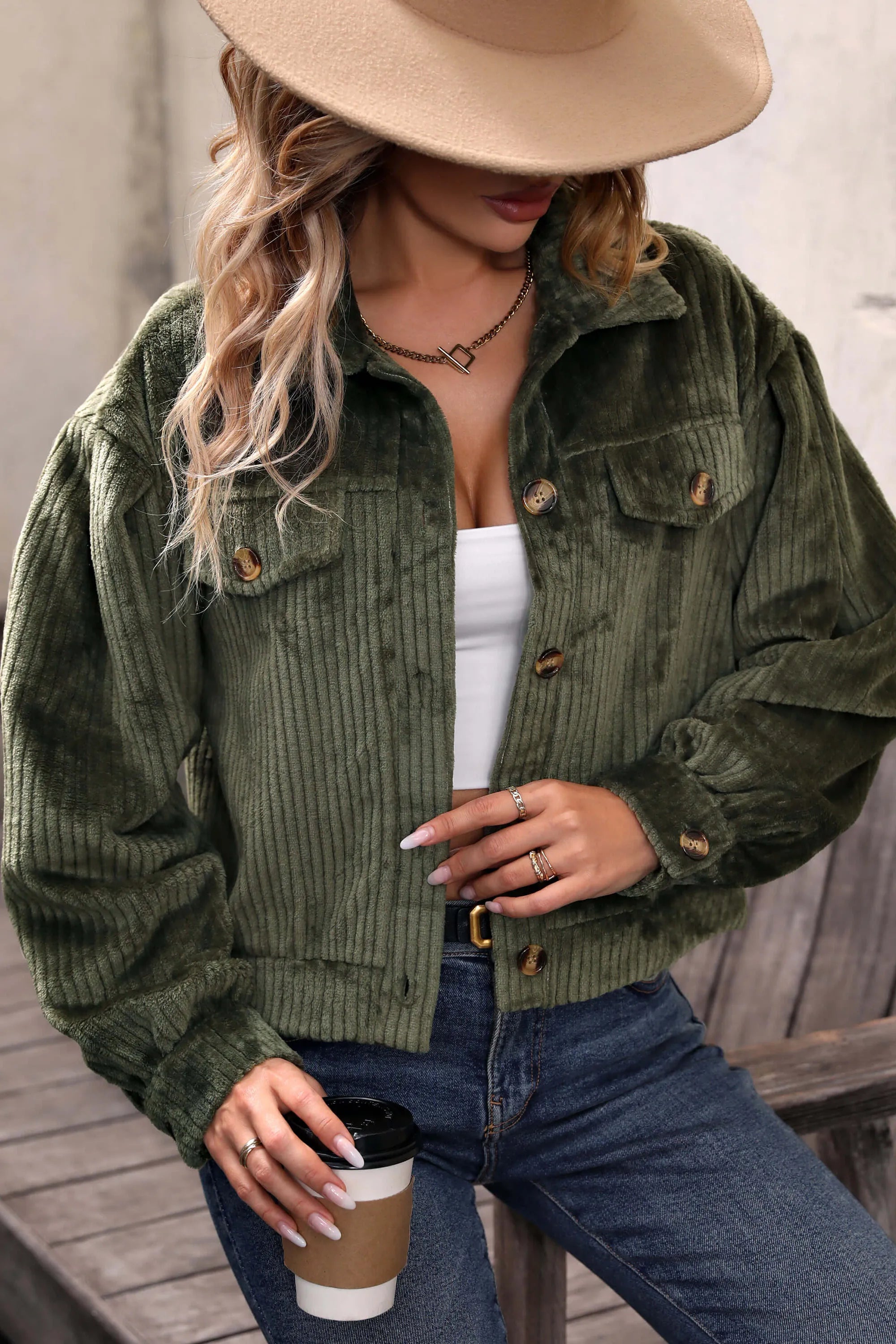 Sabrina Cropped Corduroy Shacket - Olijfgroen