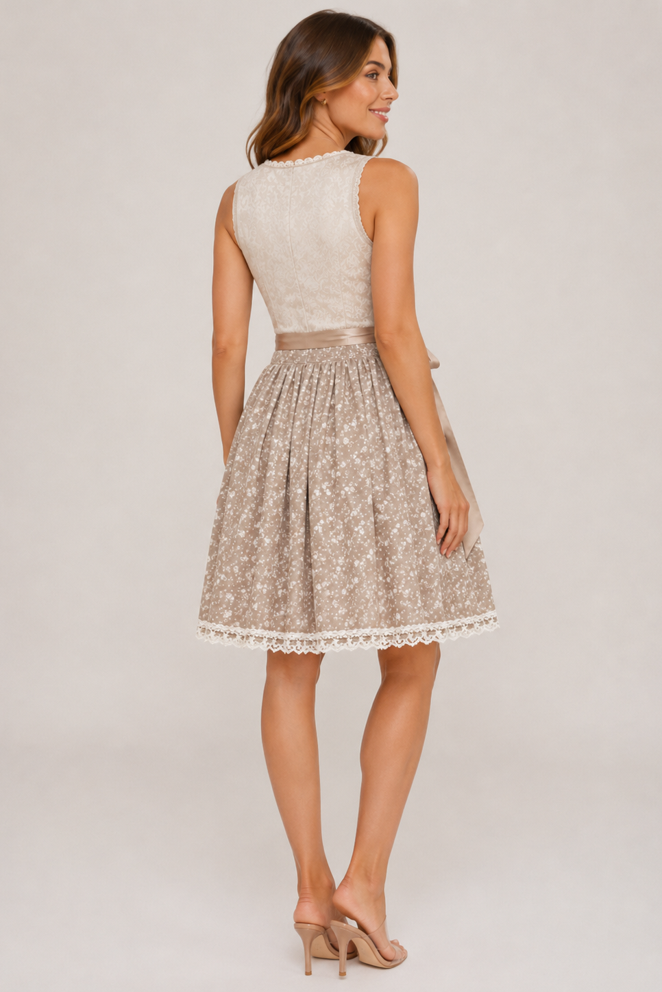 Blomsterblonde Dirndl-kjole