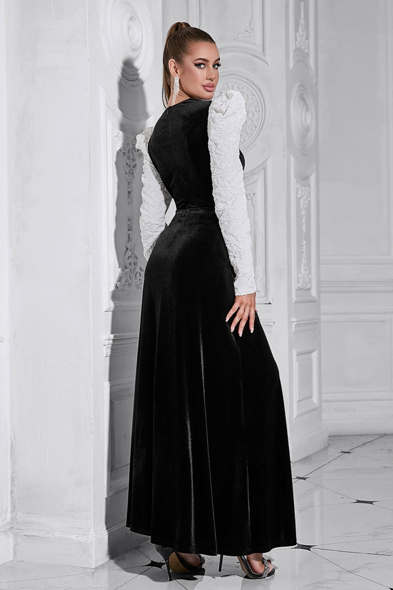 Rochie bodycon cu gât nou decupat