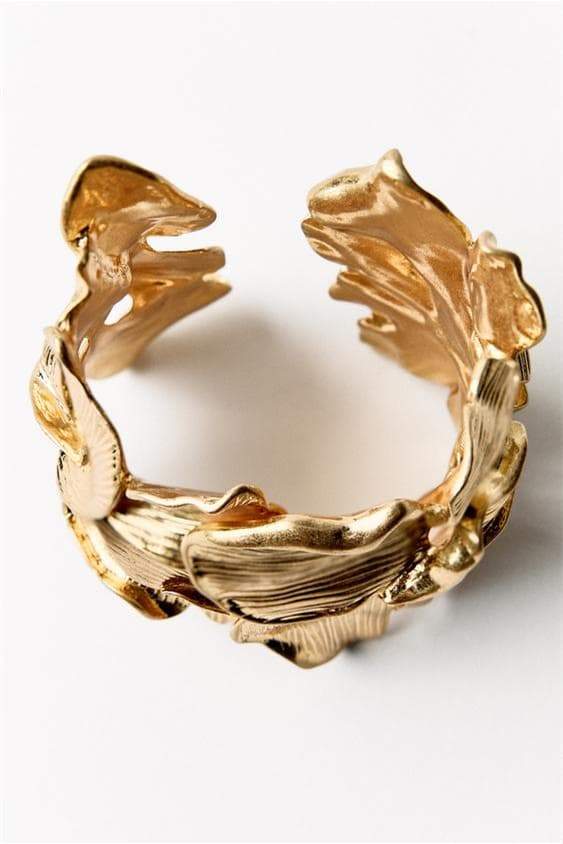 Armband met metalen gestructureerde bloemen