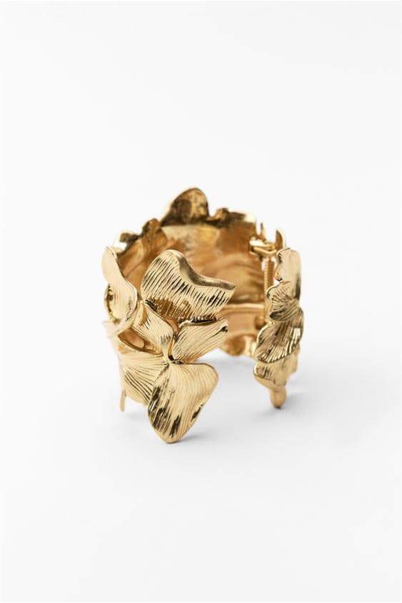 Armband met metalen gestructureerde bloemen
