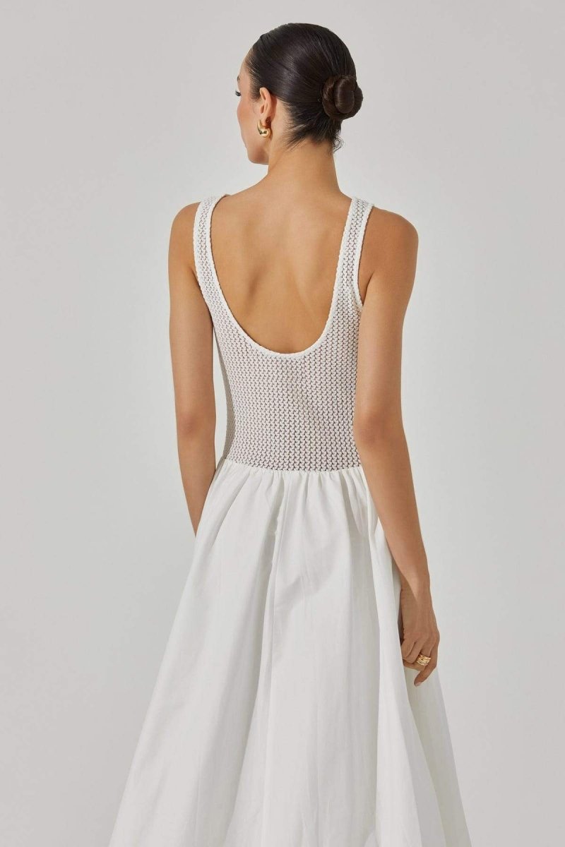 Novia Contrast Mouwloze Midi Jurk