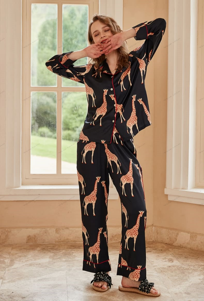 Giraffe Long Sleeve Ice Silk Casual Wear Set - Black