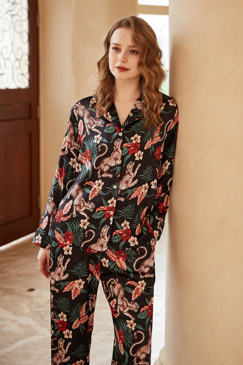 Jaguar and Floral Print Ice Silk Long-Sleeve Loungewear Set