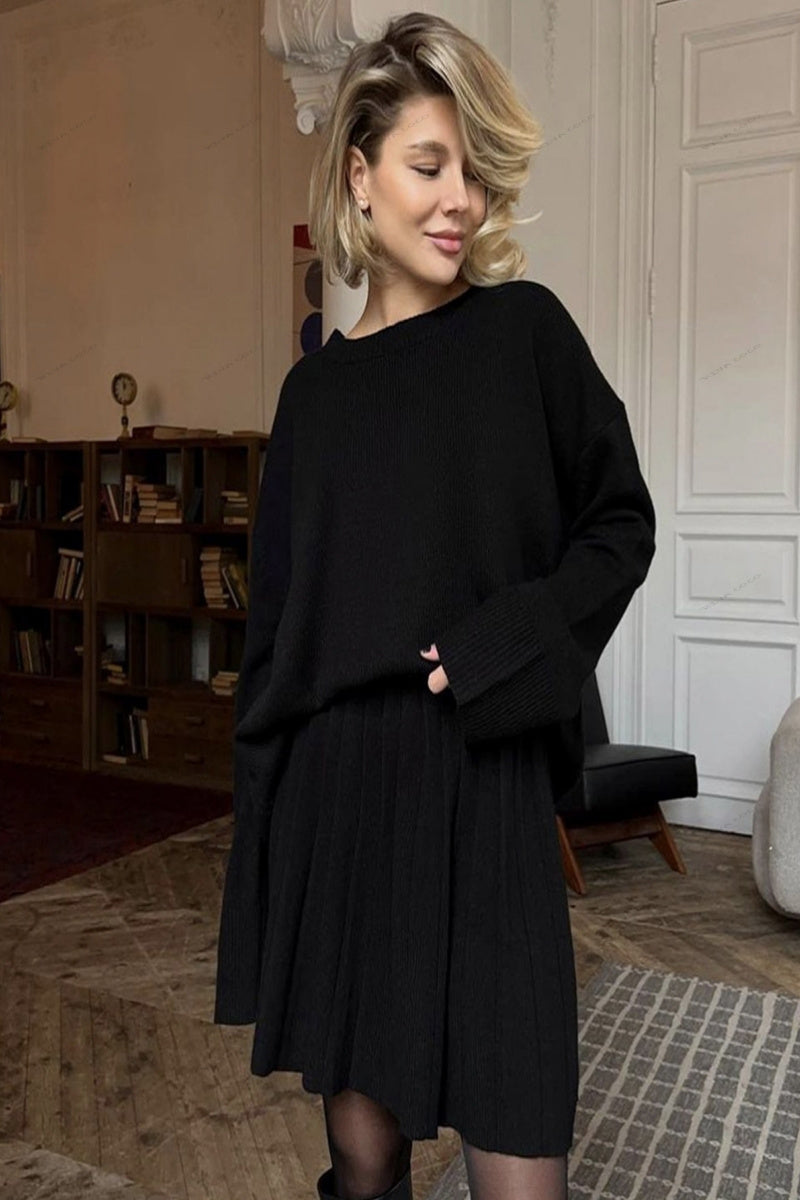 Set van effen kleur pullover met ronde hals trui en geplooide rok