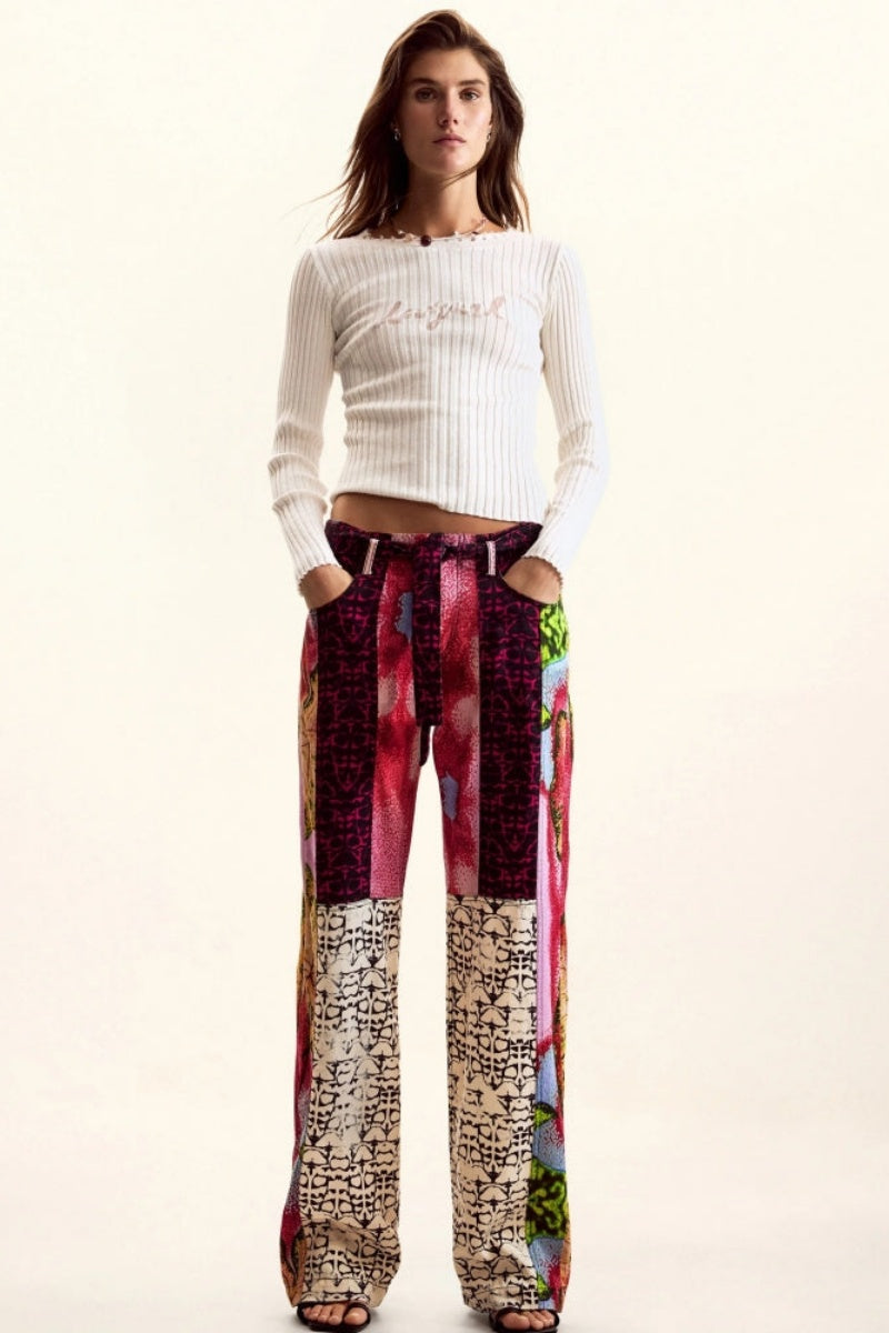 Pantalones fluidos con estampado patchwork