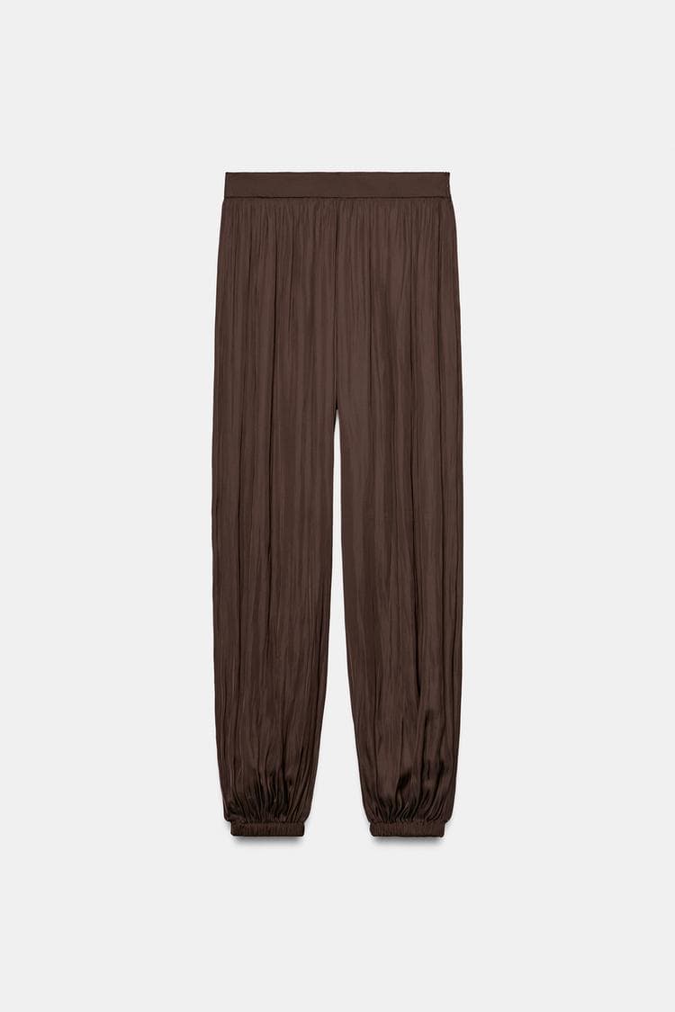 Komplet s řaseným bandeau topem a jogger kalhotami