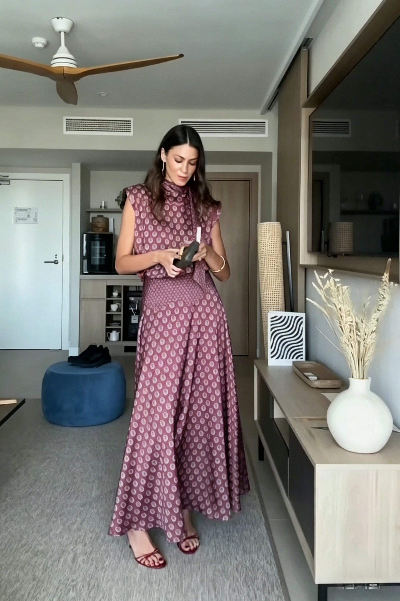 Retro Baskılı Fular Yaka Üst ve Akışkan Maxi Etek İkili Takım