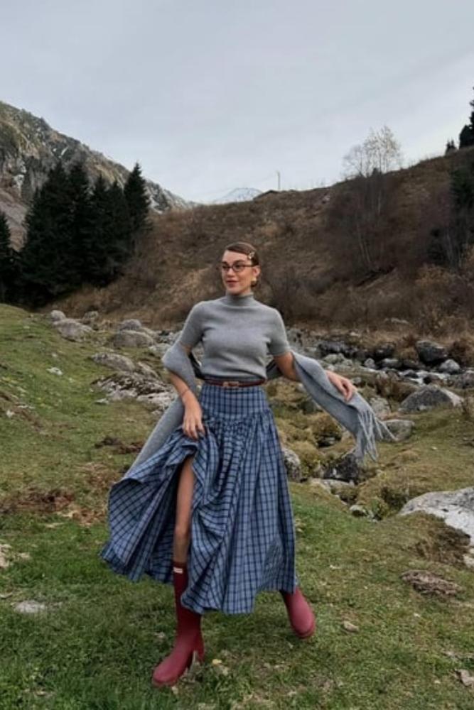 Navy Plaid High-Waist A-Line Skirt