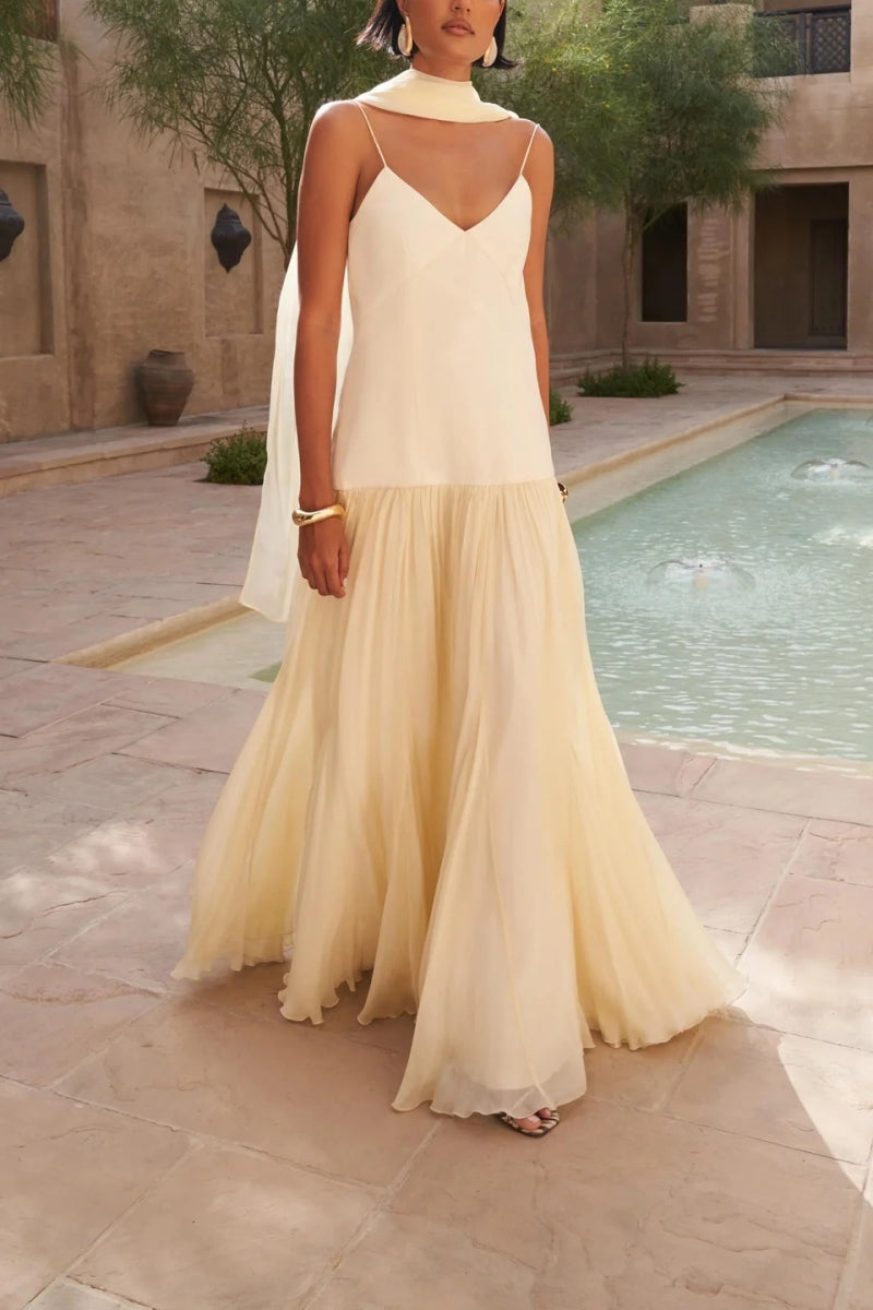 Fía Flows Maxi Dress