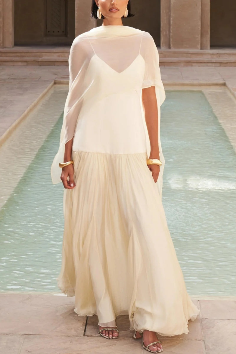 Fía Flows Maxi Dress